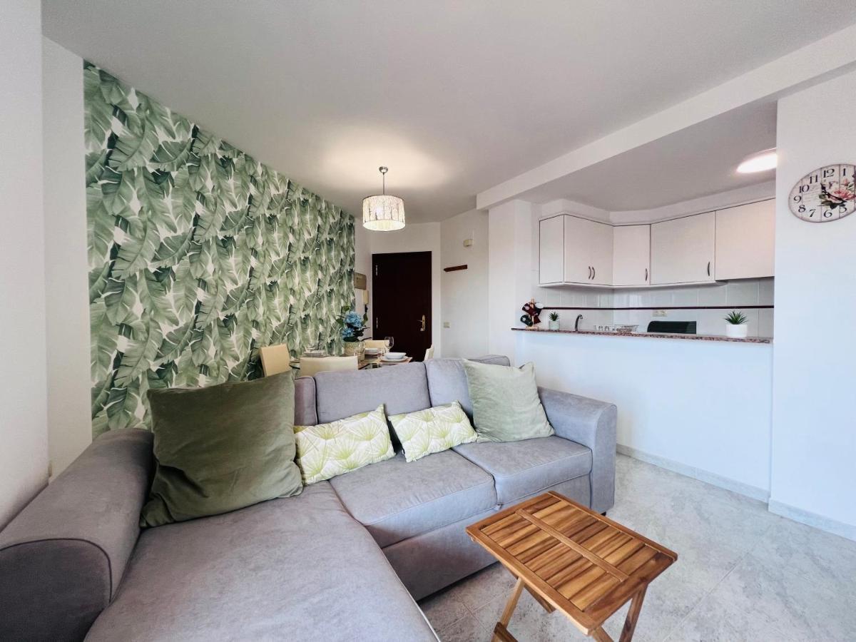P.Banuls 11 Apartment เอมปูเรียบราบา ภายนอก รูปภาพ